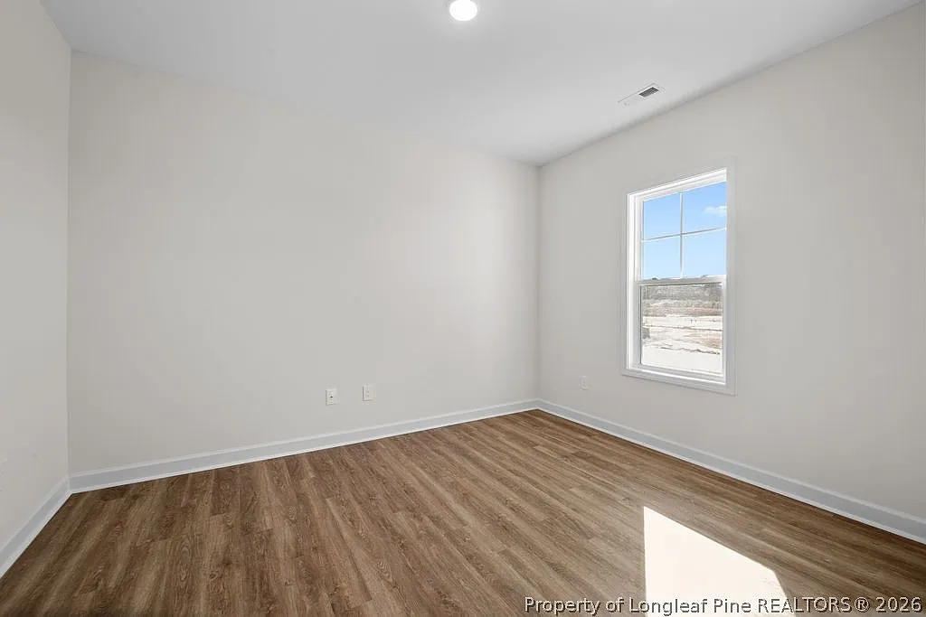 4 bed, 2.5 bath, 2321 sqft, $2,300 — Photo 3