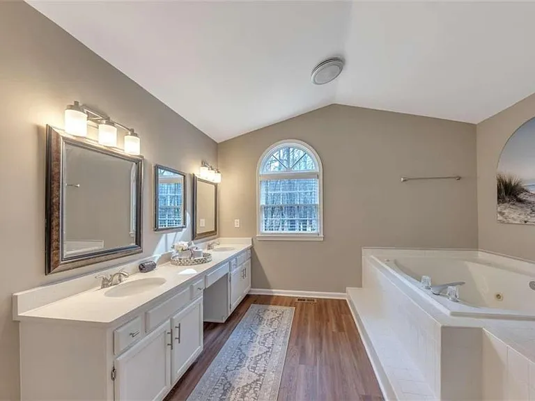 56 Brentwood Dr — Photo 15