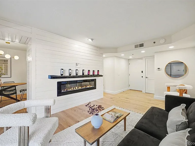 350 Detroit St #209 — Photo 3