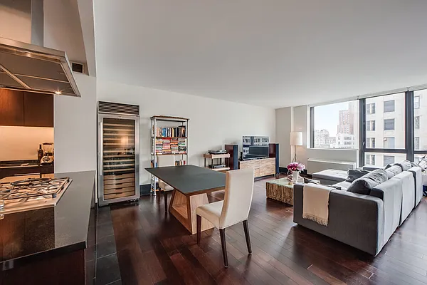 Sold by Nest Seekers International | media 10