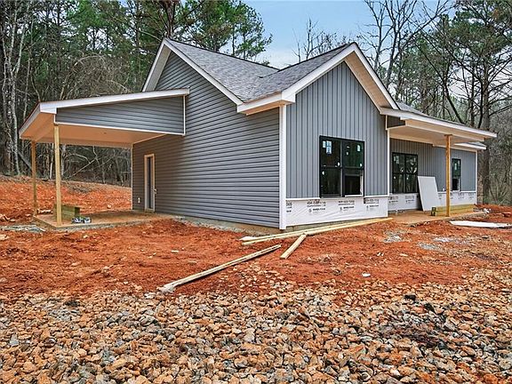 3rd image of 1021 Drummond Rd