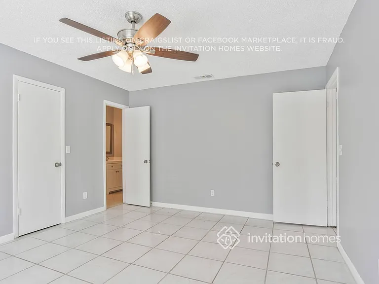 8252 Cascade Oaks Dr — Photo 13