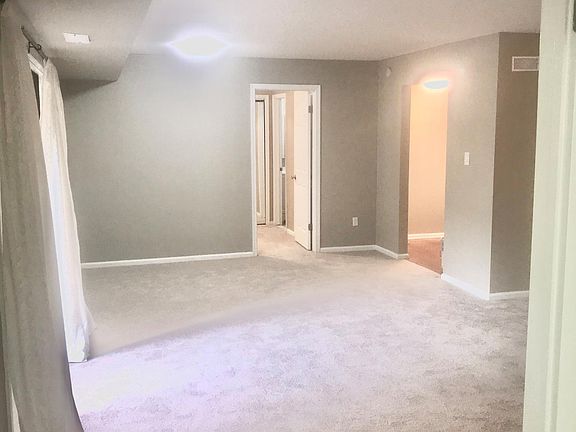 Living/Dining (view 3)