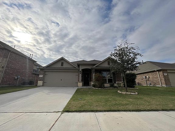 2nd image of 1401 Crossvine Dr