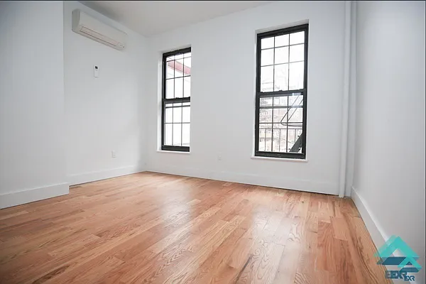 Rented by EXR | media 6