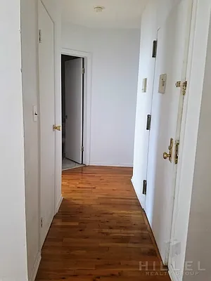 Rented by Hillel Realty Group | media 11