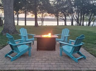 1422 Chain Ferry Rd, Mattaponi, VA 23110