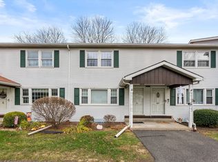 6 Keegan Ln #E, Greenfield, MA 01301