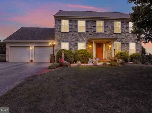 42 Tower Dr, Elizabethtown, PA 17022