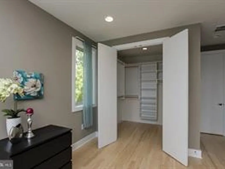 317 Dupont Manayunk Hls — Photo 9