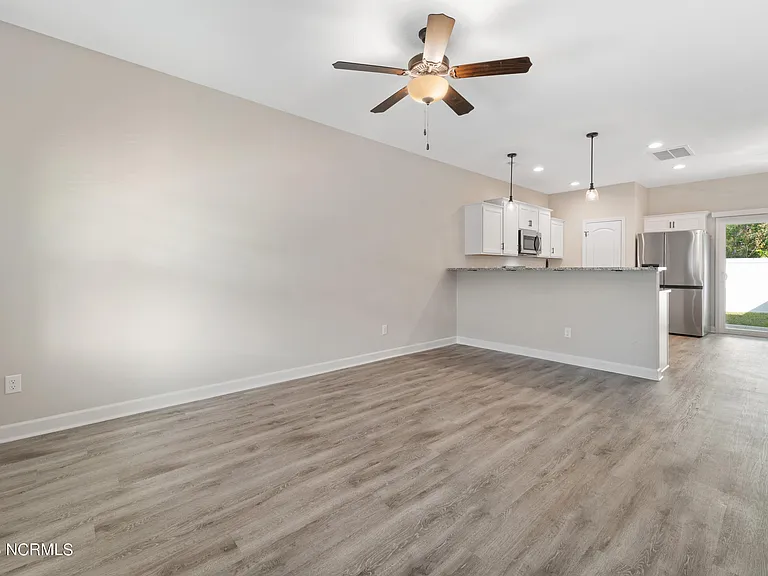 18 Catalina Cir — Photo 6