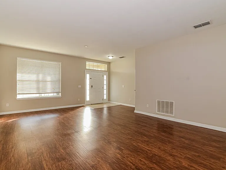 2061 Ribbon Falls Pkwy — Photo 4