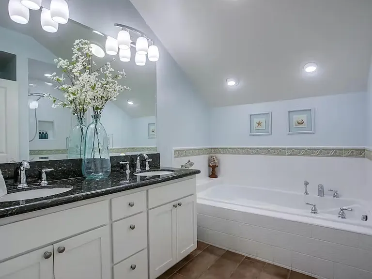 817 Ostend Ct — Photo 23
