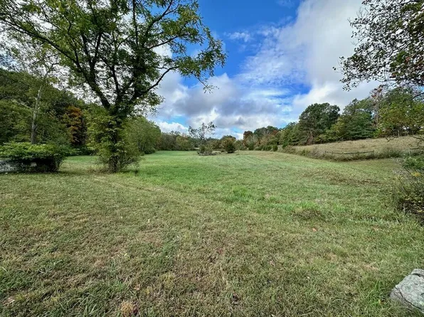 3007 Pine Grove Bunker Hill Rd, Ballard, WV 24918