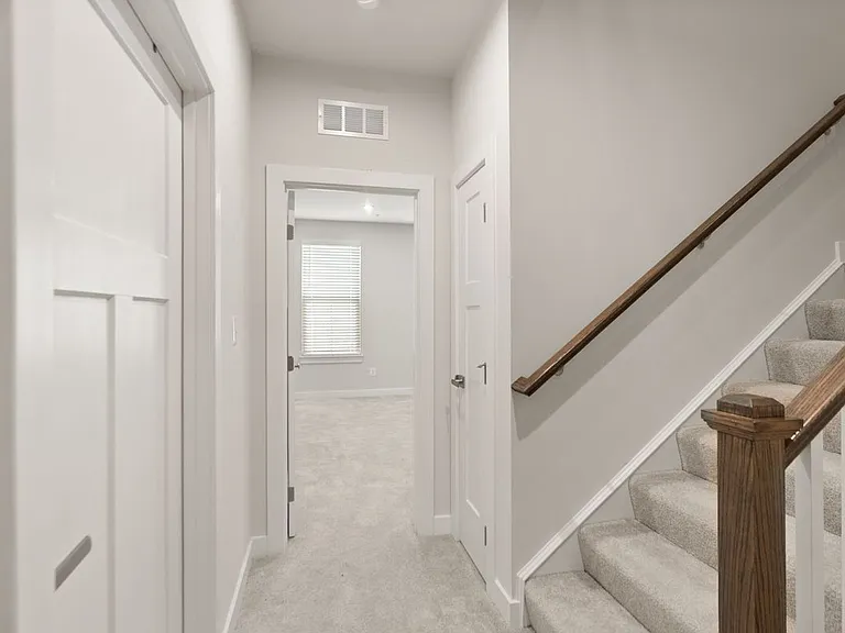 42564 Invergordon Ter — Photo 18