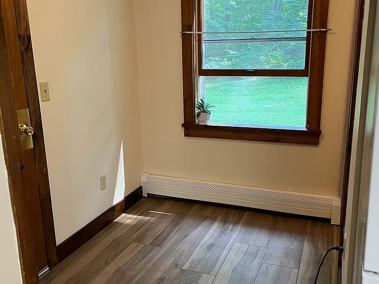 149 Woodland Dr #4 — Photo 2