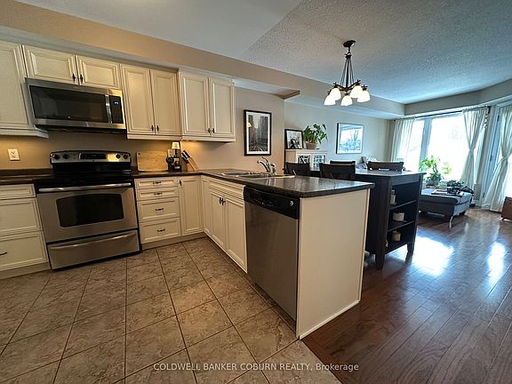 4th image of 398 Van Buren St #105