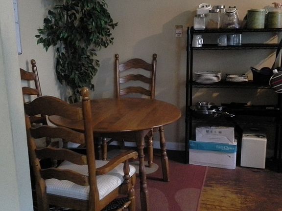 2nd image of 730 Main St #2nd