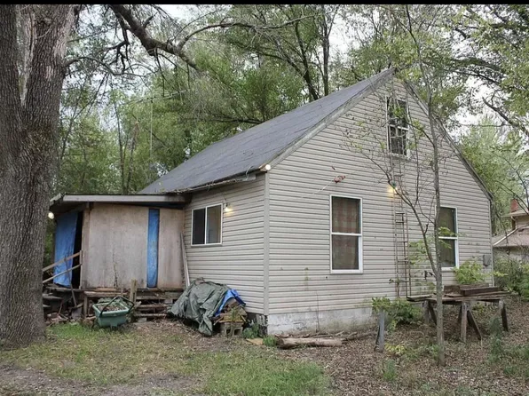 6628 Sunnyside St, La Porte City, IA 50651