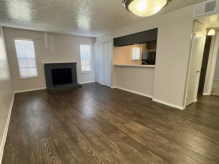 Pleasant Creek Apartments — Photo 43