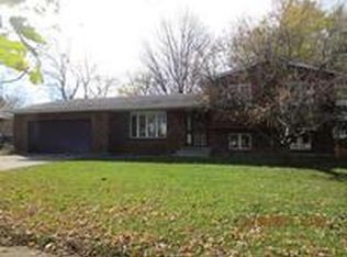 817 Normal Rd, Dekalb, IL 60115