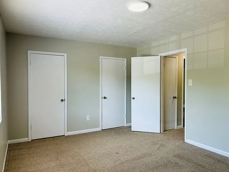 513 Toombs St — Photo 14