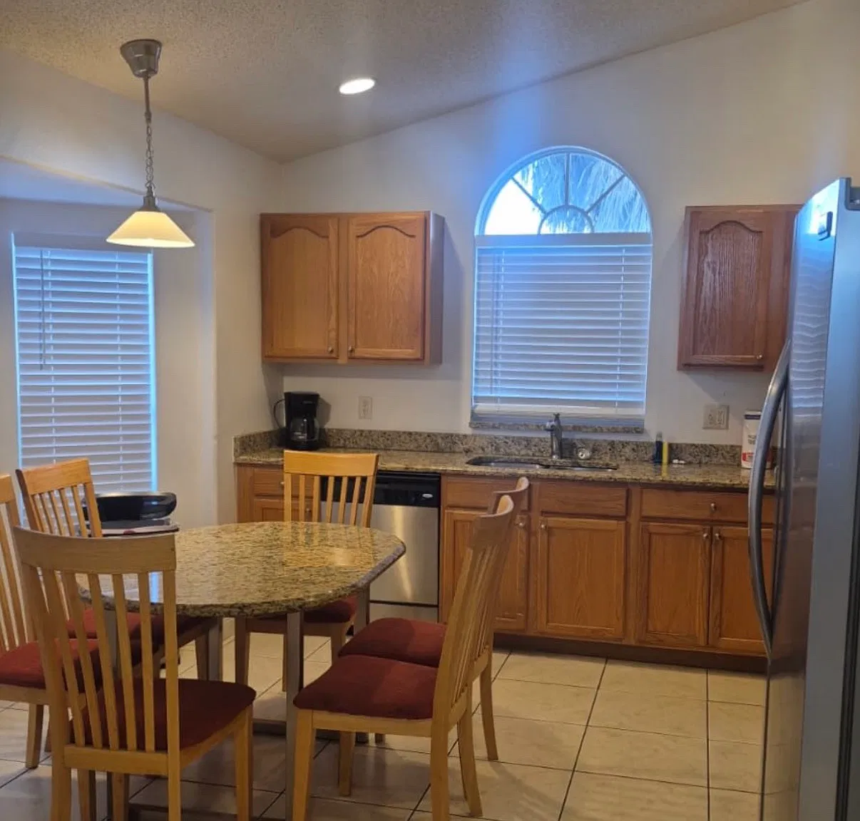 5 bed, 1791 sqft, $2,950 — Photo 4