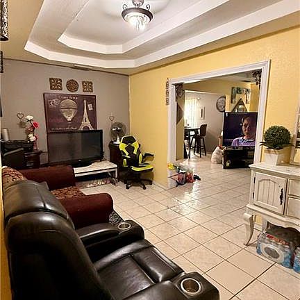 4th image of 6005 Avenue B