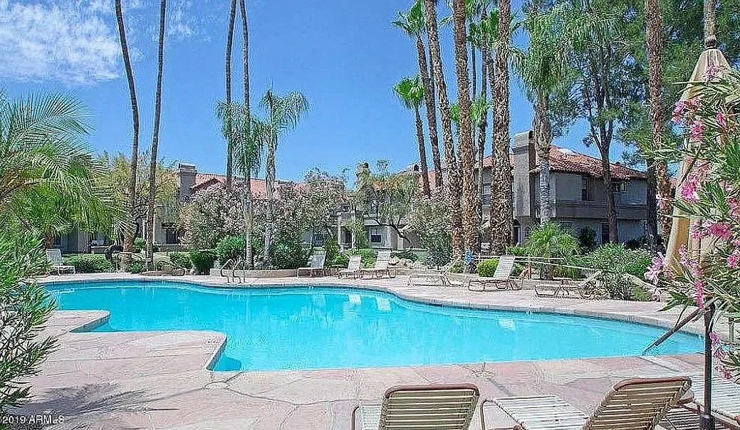 3 bed, 2.5 bath, 1800 sqft, $4,000 — Photo 4