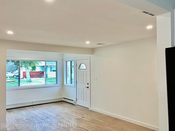4th image of 8 S Heron Street #B