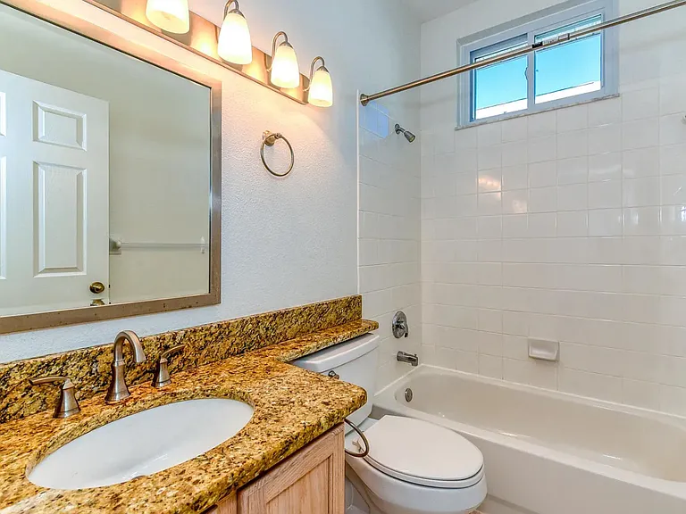 6221 Foxglove Ln — Photo 10