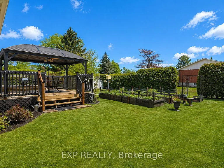 2 Castlebeau St — Photo 25