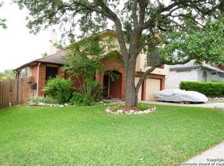 880 Amberstone Dr, San Antonio, TX 78258