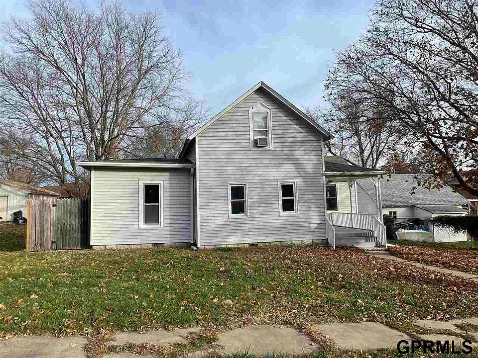 612 W Elm St, Wilber, NE 68465 Zillow