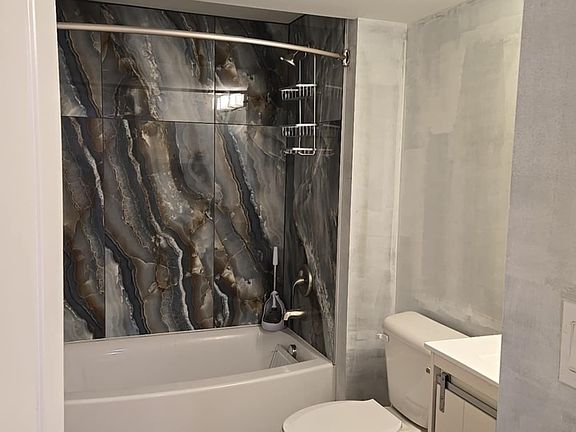 5th image of 4404 Grayson Ln