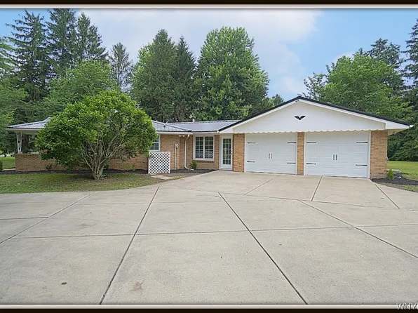 6871 Wolcottsville Rd, Akron, NY 14001