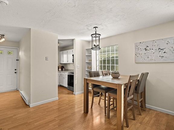 3rd image of 14 Nancy Rd APT 1