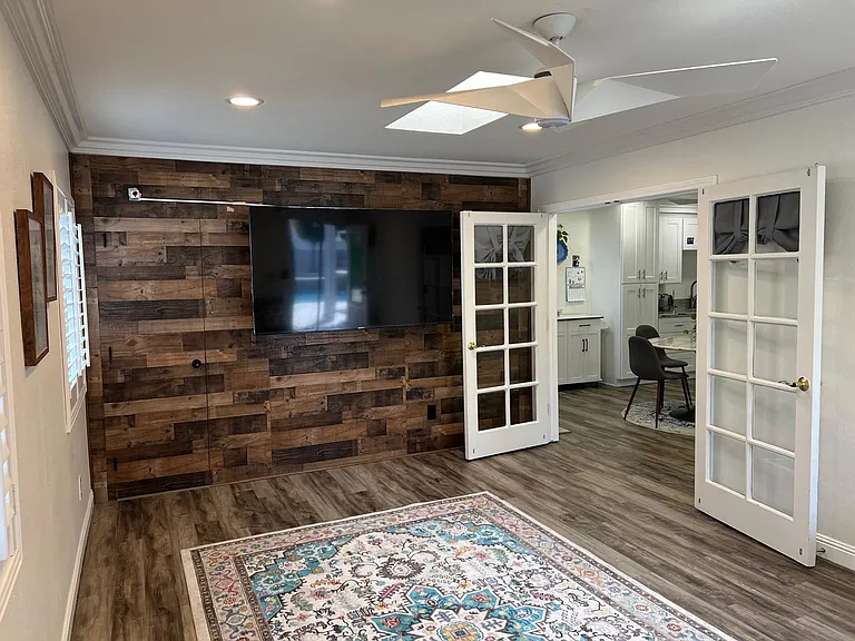 Private Office, Bedroom, or Media Room