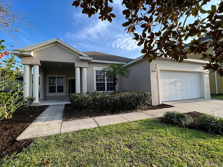 365 James Cir — Photo 2