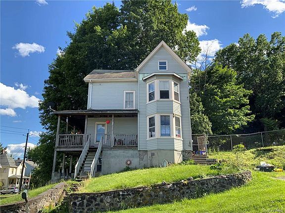2nd image of 27 Walker St