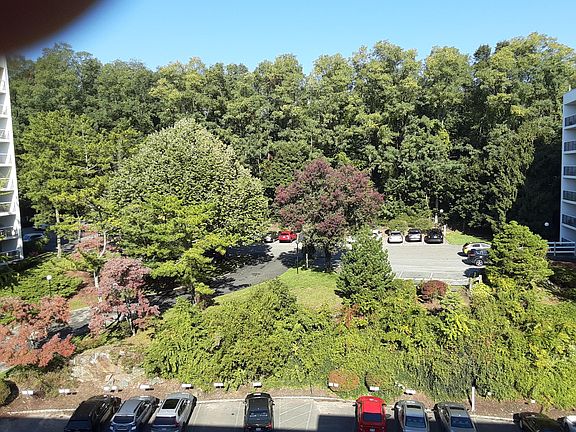 3rd image of 400 High Point Dr Penthouse 7