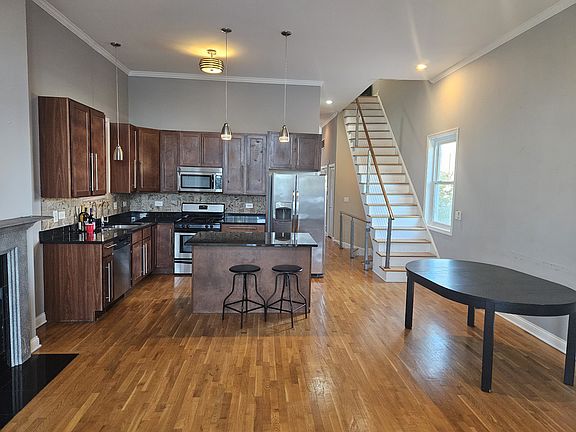 2nd image of 2523 W Flournoy St #3