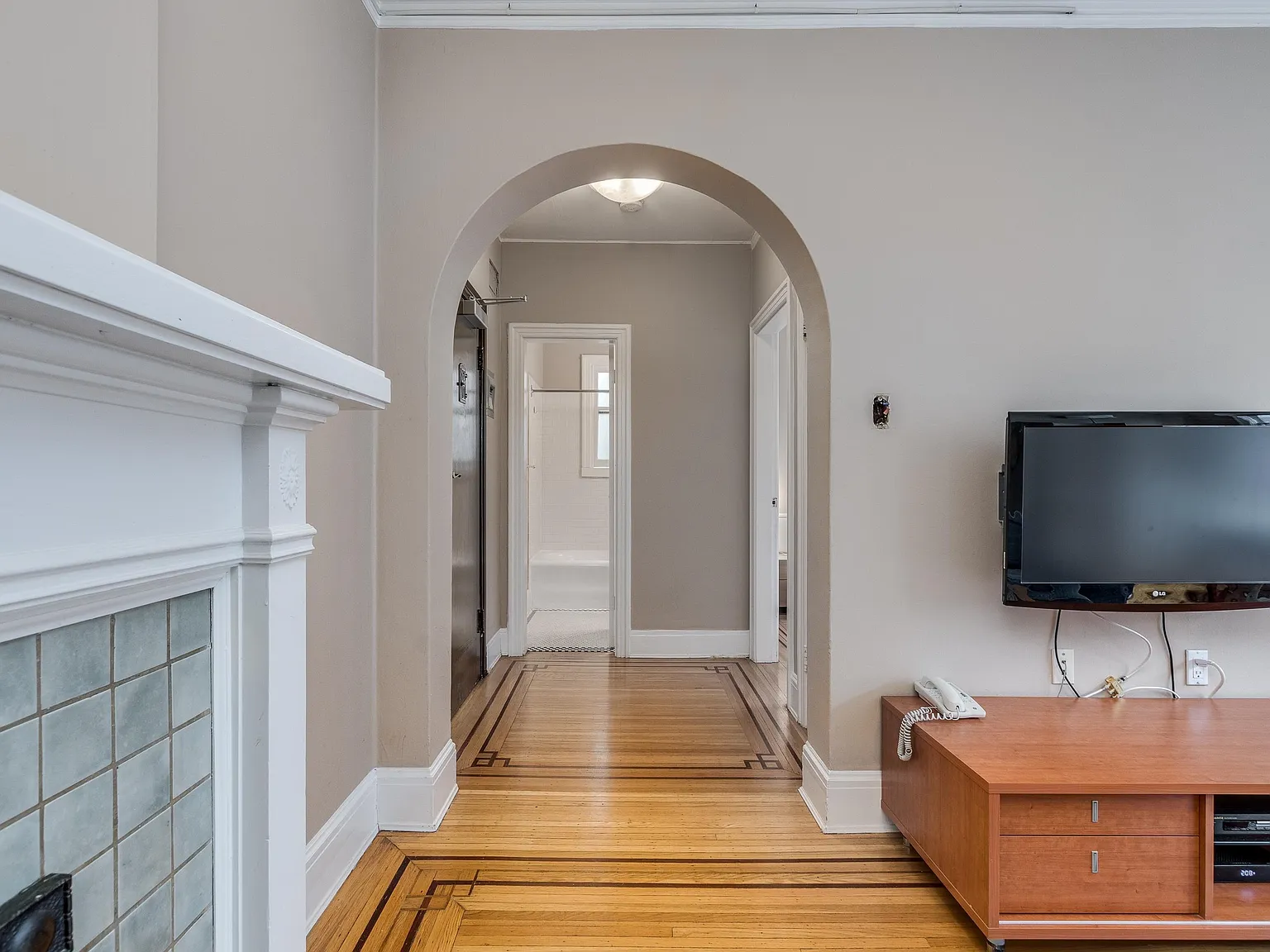 2 bed, 790 sqft, $3,650 — Photo 4