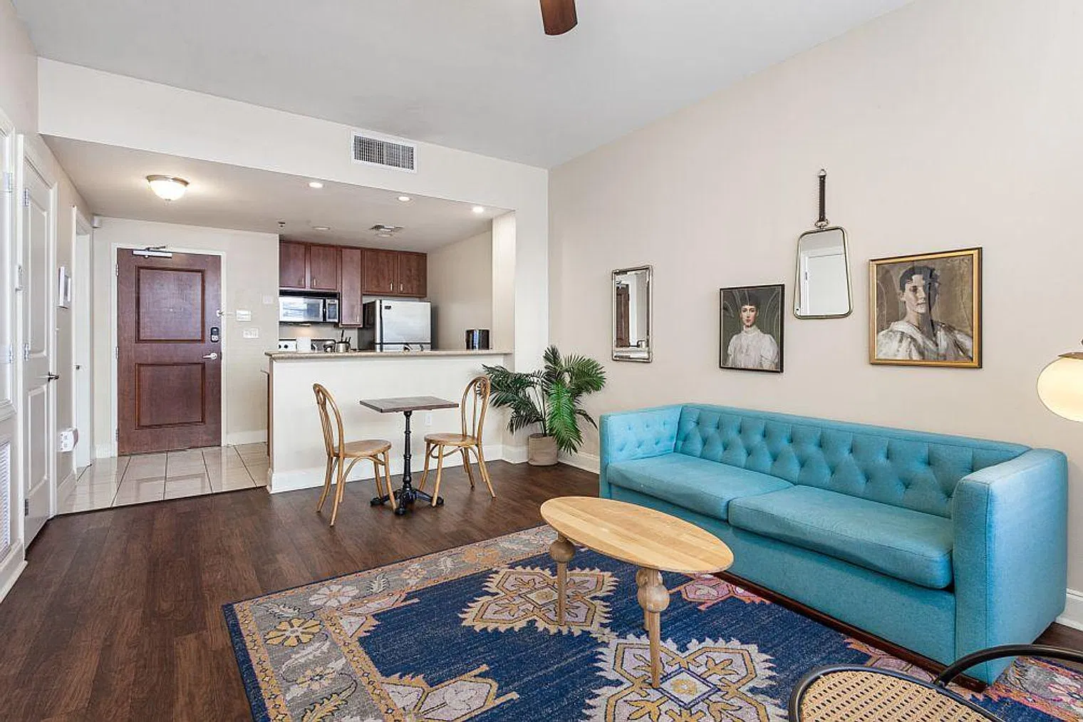 1 bed, 2.0 bath, 430 sqft, $4,134 — Photo 2