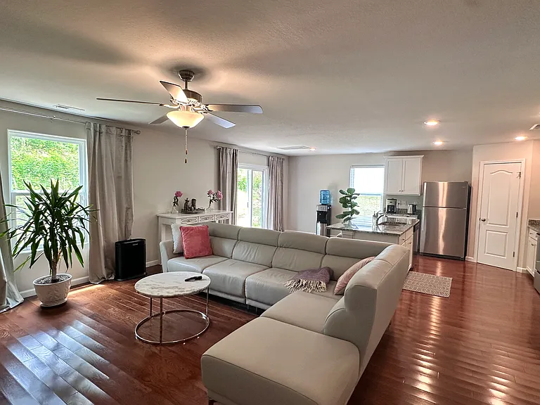 4058 Meredith Woods Ln — Photo 9