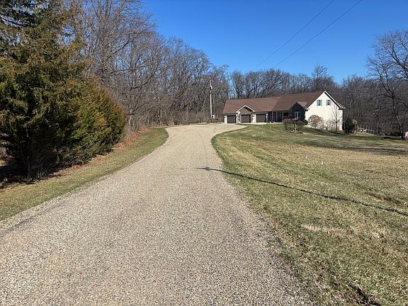 3rd image of 1050 Spring Mill Ct