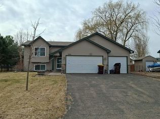 7545 385th St, North Branch, MN 55056
