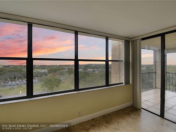 TWILIGHT SUNSET VIEWS