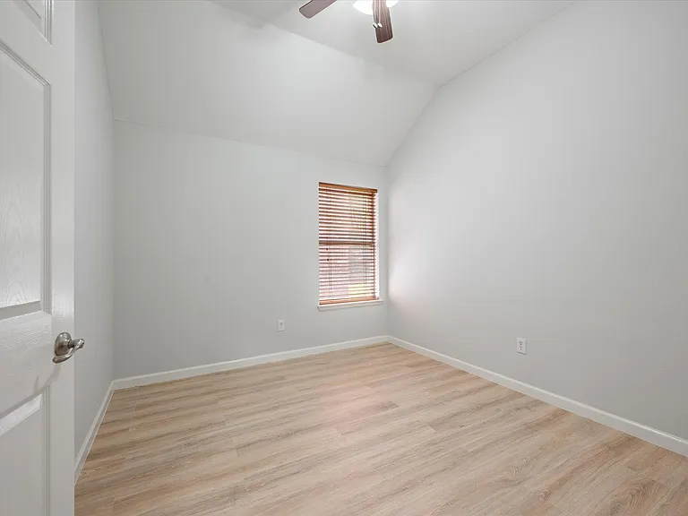 3517 Arbor Creek Ln — Photo 30
