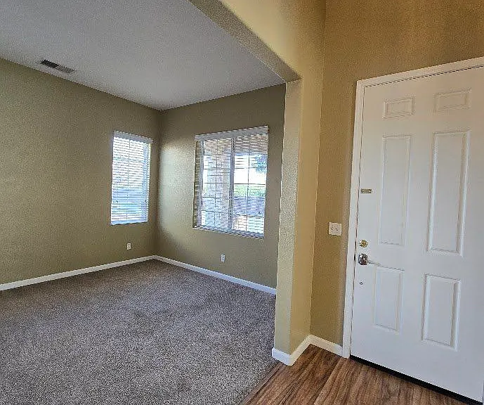 4225 N Del Rey Ave — Photo 9